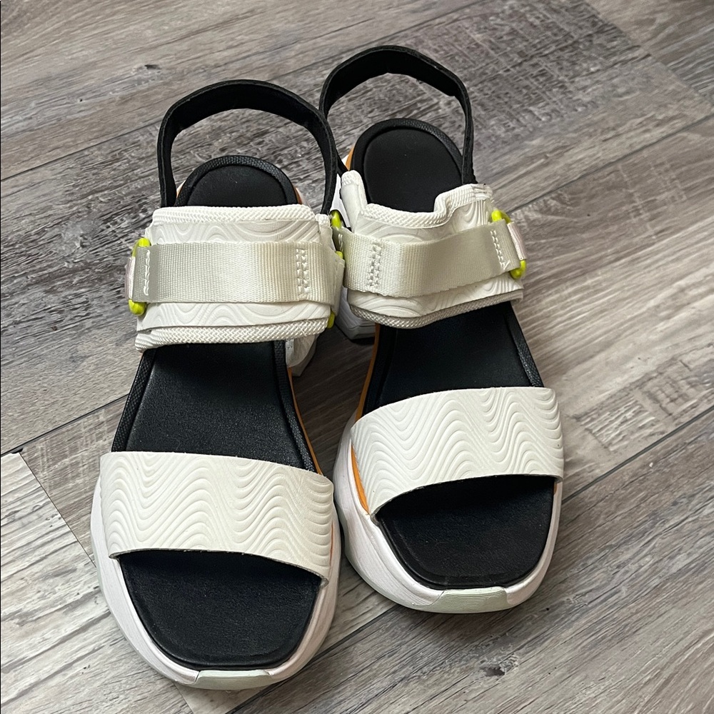 Fun Sorel White and Black Sandals